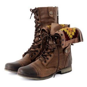 Steve Madden leather and embroidery Chevi boot